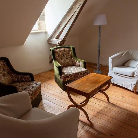 Chambres D'Hotes Chateau De Saint Etienne Du Bois Luaran gambar